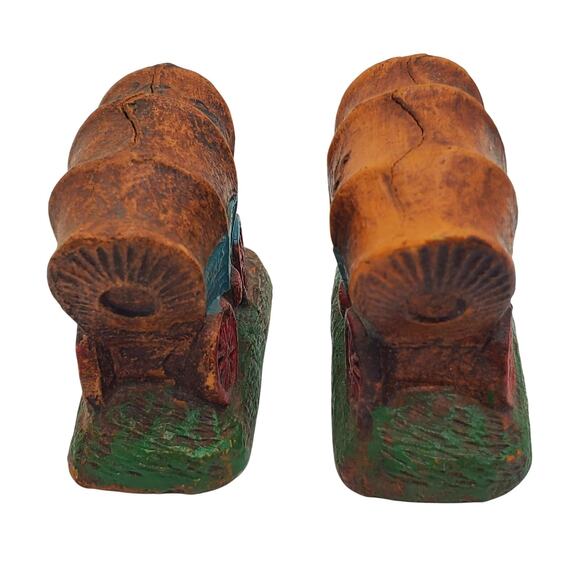 Covered Wagon Salt & Pepper Shakers Hand Painted Wood Ely Minnesota Souvenir - Picture 5 of 9